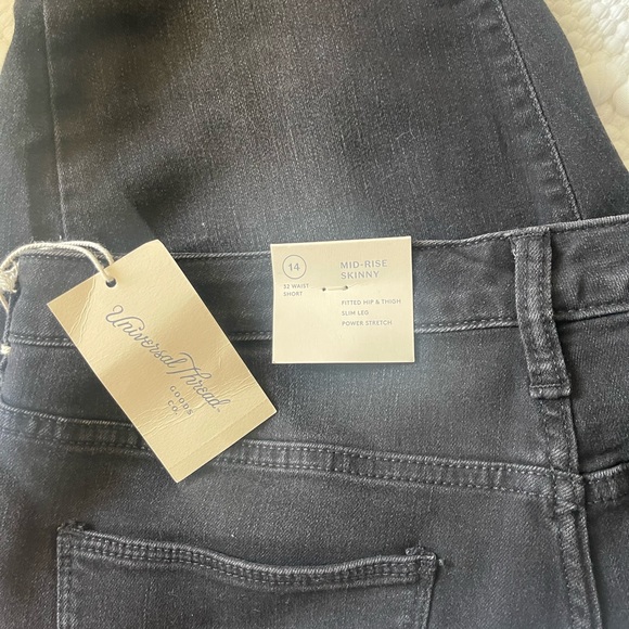 Skinny jeans women’s Mid-rise-Universal Thread brand new size 14 -32 waist SHORT - Picture 5 of 7